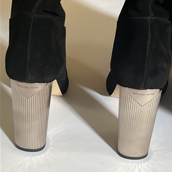 Kors Paloma over-the-knee boot, black suede - Picture 5 of 11